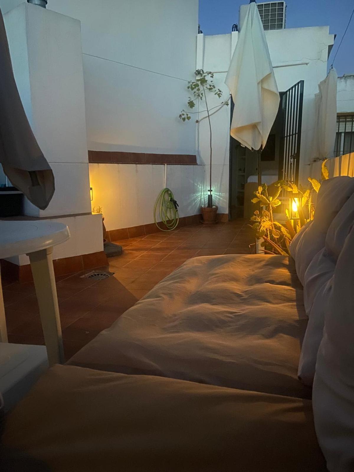 Апартаменты Duplex With Terrace Santa Rufina Севилья Экстерьер фото